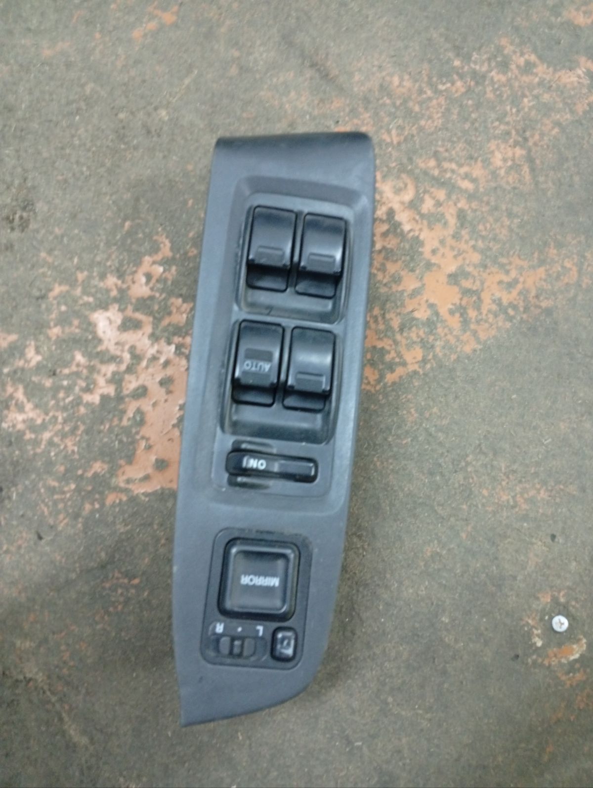 Блок упр-я стеклоподъемниками на Honda Accord CF3 Фото 5