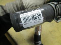 Патрубок радиатора ДВС 16572-21030 на Toyota Corolla Fielder NZE121G 1NZ-FE Фото 9