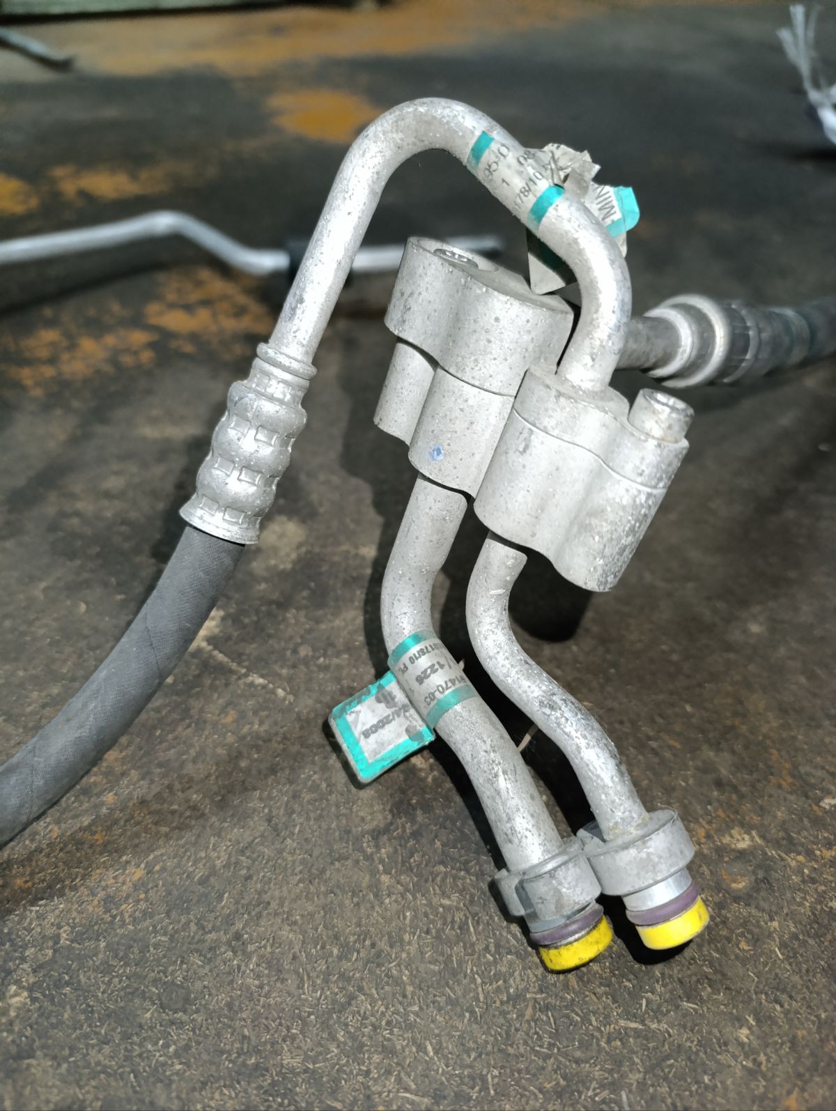 Шланг кондиционера на Mini Cooper R56-MF32 N12 Фото 10