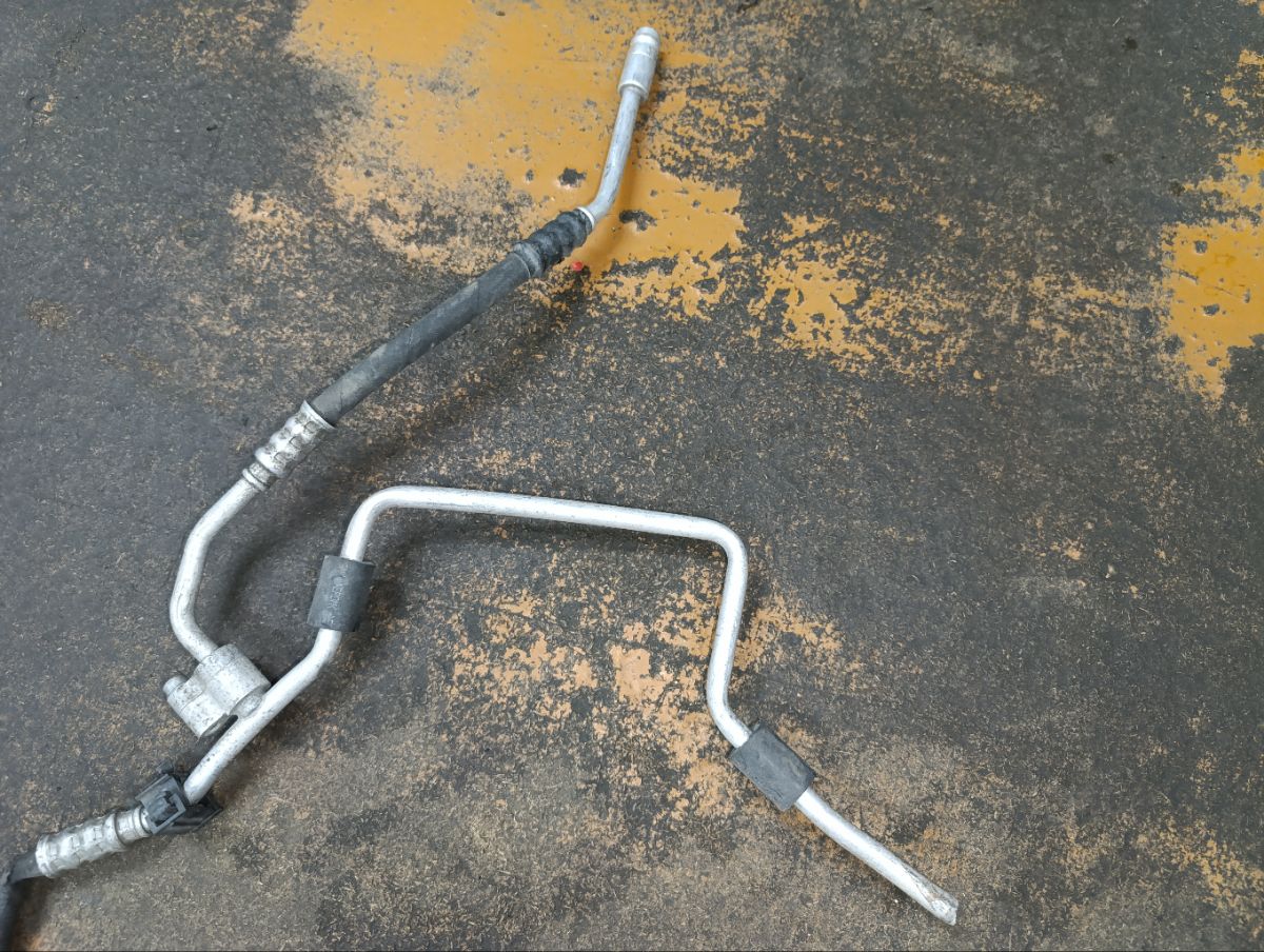 Шланг кондиционера на Mini Cooper R56-MF32 N12 Фото 12