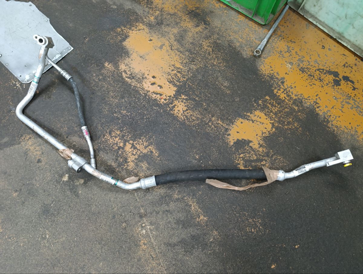 Шланг кондиционера на Mini Cooper R56-MF32 N12 Фото 3