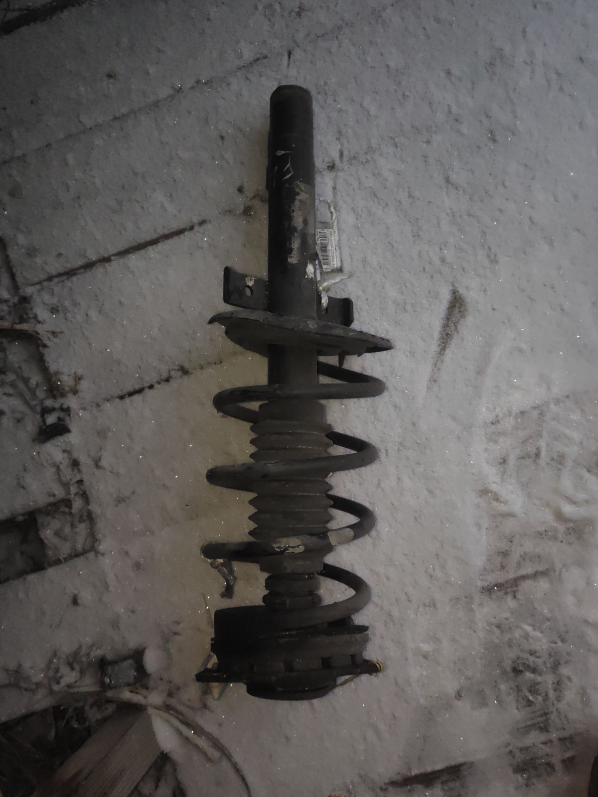 Стойка амортизатора на Renault Megane Фото 4