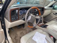 Корпус воздушного фильтра на Cadillac Escalade Z75 Фото 11