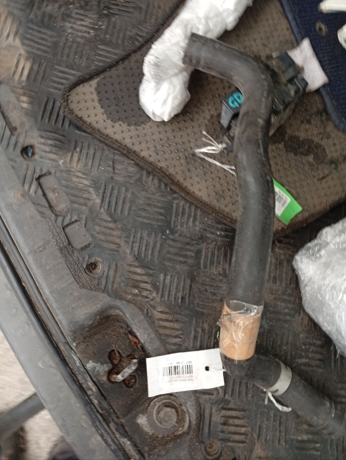 Патрубок радиатора ДВС 215034M400, 215038N000 на Nissan Wingroad WFY11 QG15DE Фото 2