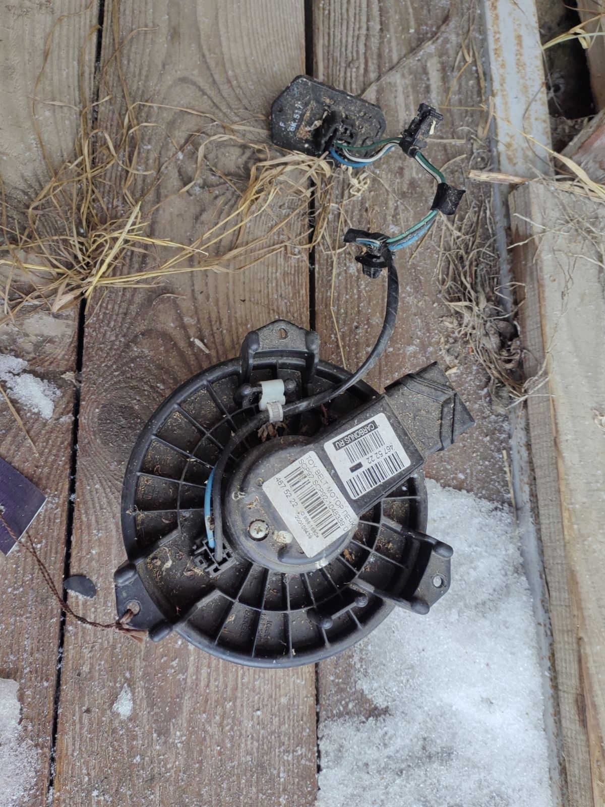 Мотор печки 87103-52120 на Toyota Belta SCP92 Фото 4