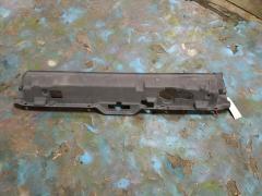 Защита замка капота 53285-48010 на Toyota Harrier MCU10W 1MZ-FE Фото 3