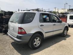 Кнопка корректора фар на Mercedes-Benz M-Class W163.154 Фото 3