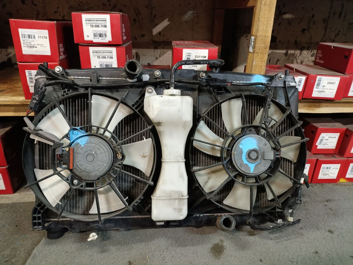 Радиатор ДВС 19010RBJ004, 19010RBJ014, 19010RTW004, TD-036-7007 на Honda Cr-Z ZF1 LEA Фото 4