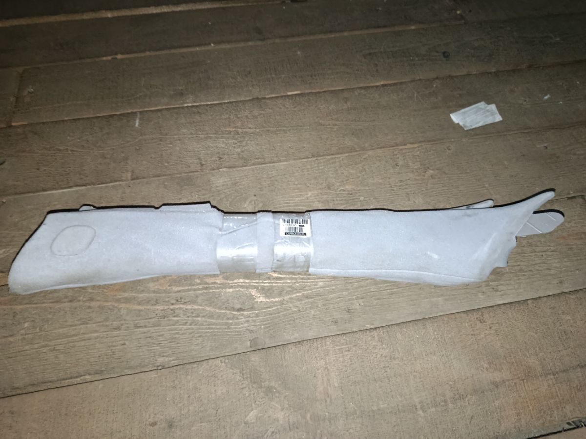 Обшивка салона 62211-51020 на Toyota Progres JCG10 Фото 3