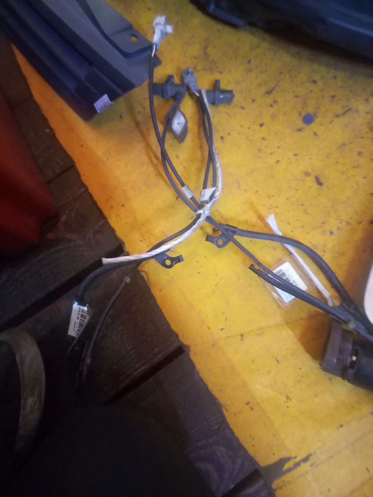 Датчик ABS 68т.км 68т.км,89542-32040,89543-32040 на Toyota Vista Ardeo AZV50G 1AZ-FSE Фото 2