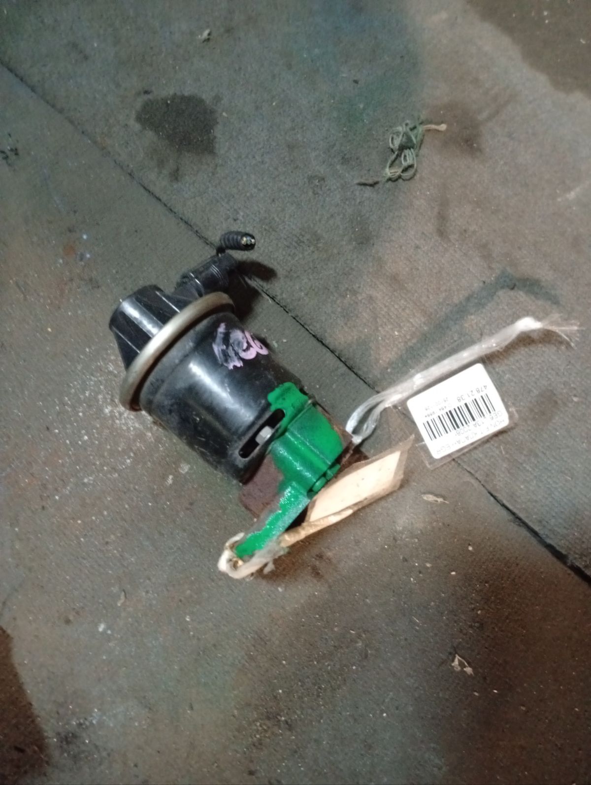 Клапан egr 18011-RB0-000 на Honda Fit GE6 L13A Фото 3