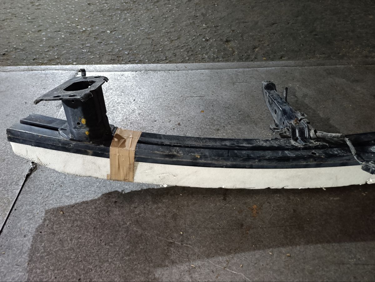 Жесткость бампера на Toyota Alphard ANH20W Фото 10