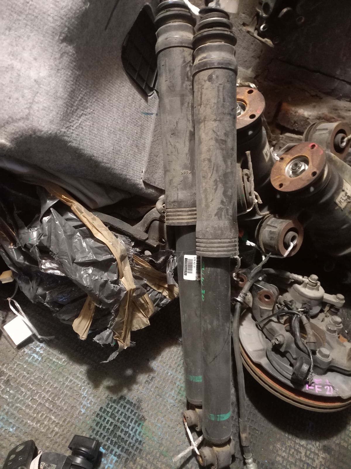 Амортизатор 19-229614, 30-L24-A, 314 890, 316 438, 344811, 349035, 48530-12C40, 48530-12C41, 48530-47080, 48530-47090, 48530-47140, 48530-80379, 48530-80444, 48530-80499, 48530-80501, 48530-80532, 48530-80533, 48530-80534, 48530-80637, 48530-80699, 4853002490, 4853002491, 4853002500, 4853002501, 4853002540, 4853002542, 4853009R00, 4853009R20, 4853009R31, 4853009T50, 4853012C30, 4853012C50, 4853012C51, 4853012F70, 4853047081, 4853047091, 4853047120, 4853047121, 4853047141, 4853047260, 4853047261, 4853047280, 4853047281, 4853080380, 4853080382, 4853080395, 4853080396, 4853080420, 4853080445, 4853080447, 4853080500, 4853080502, 4853080503, 4853080504, 4853080579, 4853080636, 4853080639, 4853080695, 4853080696, 4853080697, 4853080700, 4853080749, CR-003-1014, CR-003R-NZE15, SJ-003-1014, SJ-003R-NZE15, ST-003R-NZE15 на Toyota Prius ZVW30 Фото 2