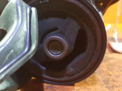 Подушка двигателя на Nissan Primera Wagon WTP12 QR20DE Фото 3