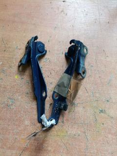 Крепление капота 53410-52010, 53420-52010 на Toyota Vitz SCP10 Фото 5