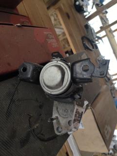 Подушка двигателя на Toyota Corolla Fielder NZE141G 1NZ-FE Фото 5