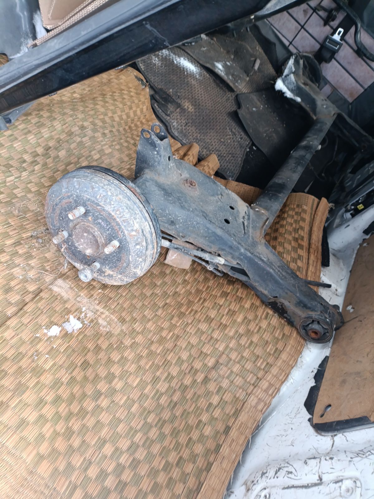 Балка подвески на Toyota Passo KGC10 1KR Фото 8