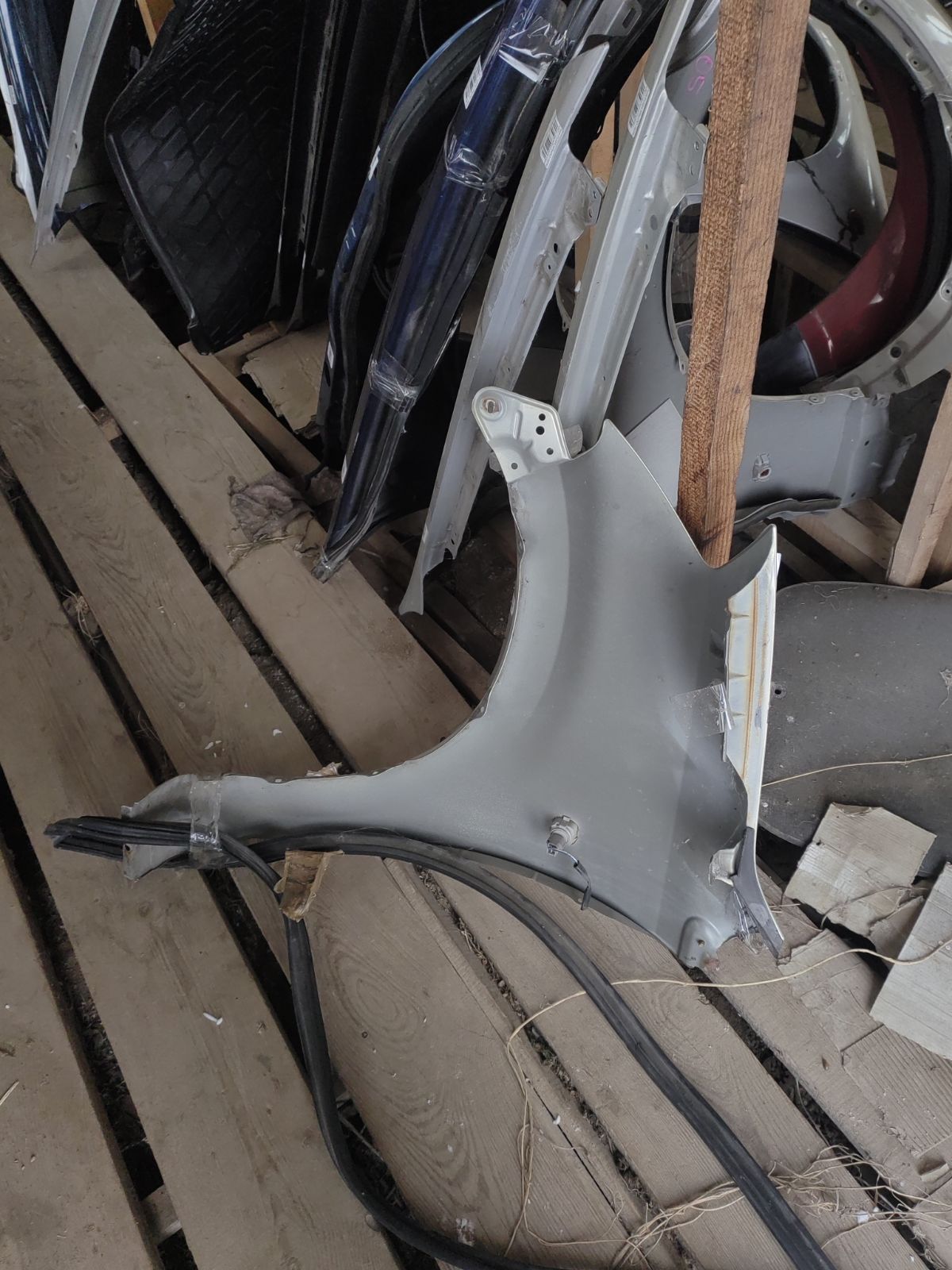 Крыло переднее 261302, 53811-B1010, 53811B1010, 53811B1020, GDFN0056R, STTYD10161, TY10248AR на Toyota Passo KGC10 Фото 18