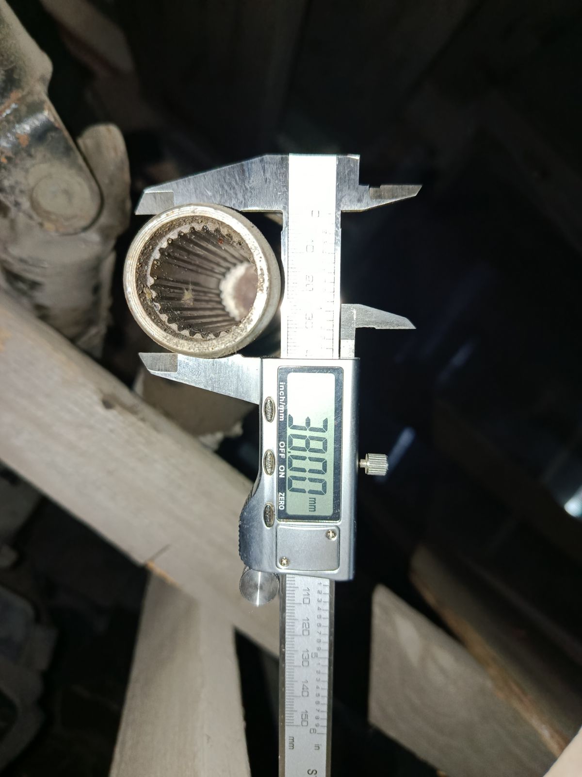 Кардан 37000-V7210 на Nissan Gloria UY30 RD28 Фото 2