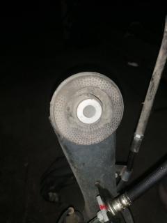 Балка подвески на Suzuki Alto HA36S R06A Фото 8