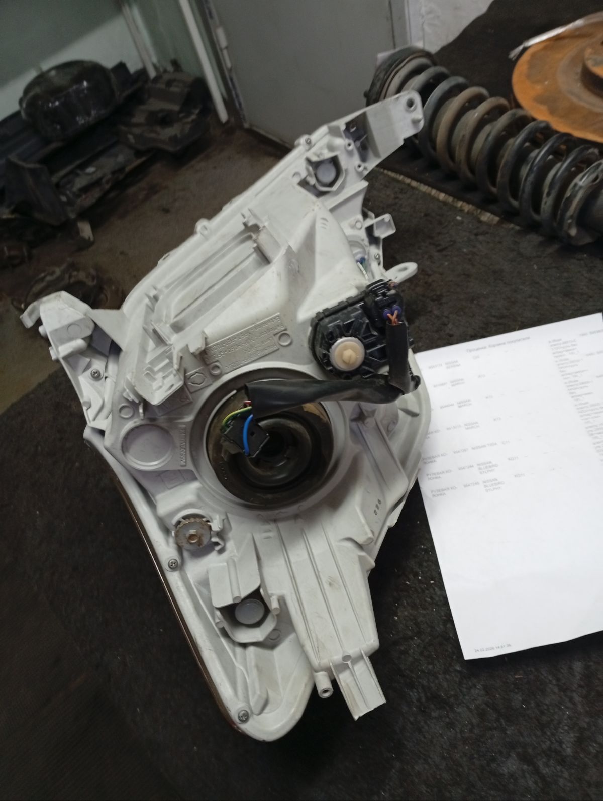 Фара 100-51958 100-51958 на Toyota Passo Sette M502S Фото 6