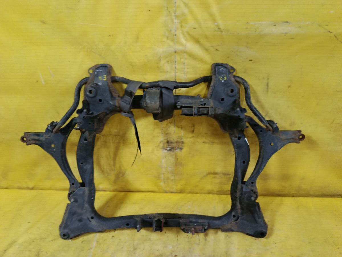 Балка под ДВС на Honda Civic EU3 D17A Фото 1