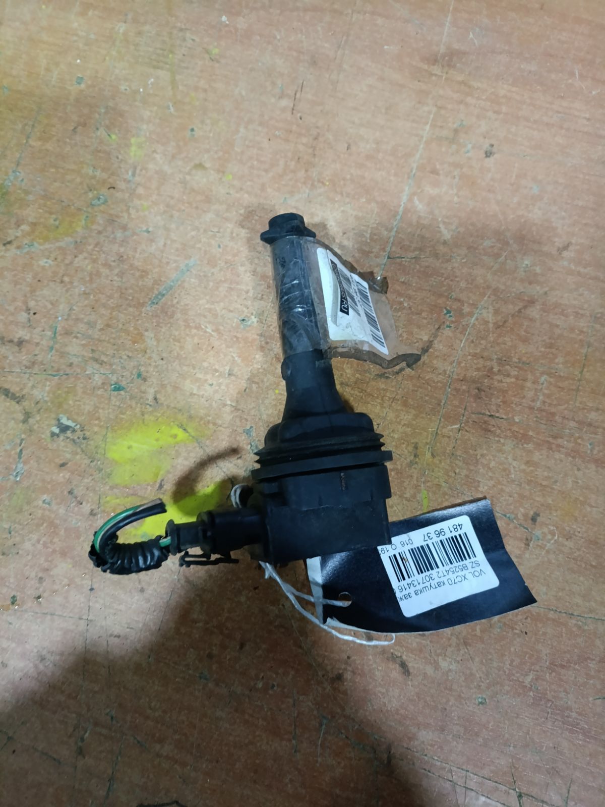 Катушка зажигания 30713416, 0221604001, 9125601 на Volvo Xc70 SZ B5254T2 Фото 3