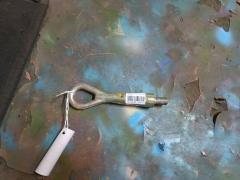 Крюк буксировочный 51112AU000, 51112AU00A на Nissan Primera TP12 Фото 2