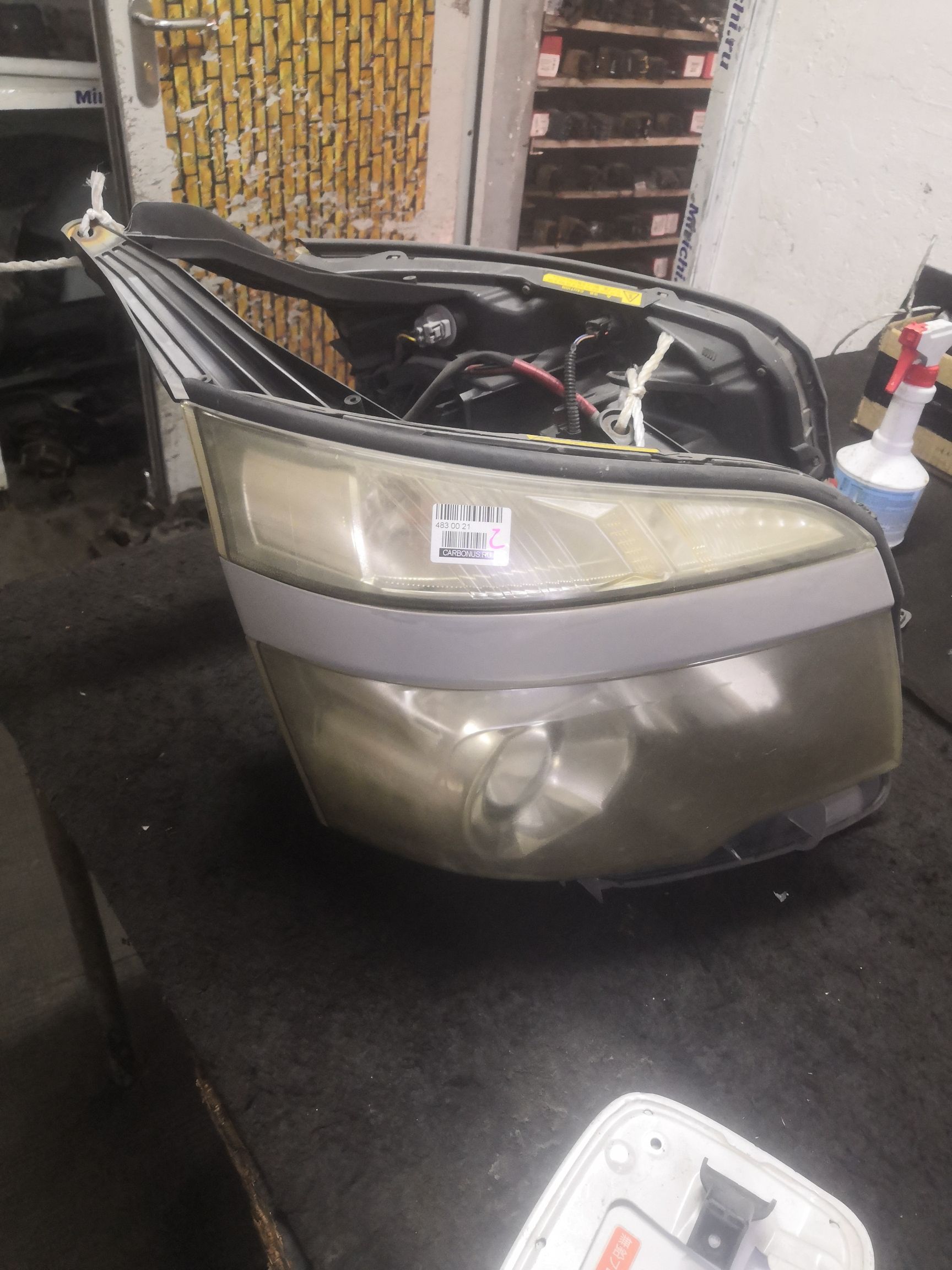 Фара 28-225 28-225 на Toyota Voxy ZRR70G Фото 13