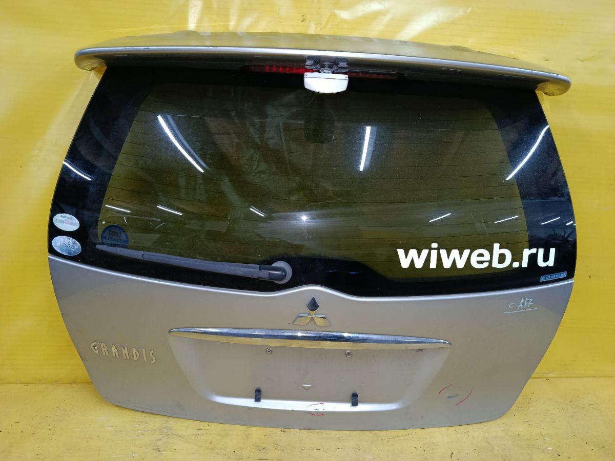 Дверь задняя на Mitsubishi Grandis NA4W Фото 1