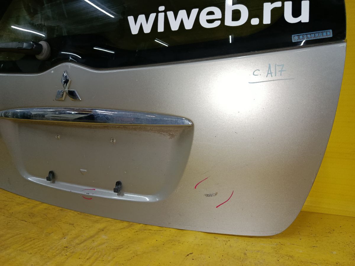 Дверь задняя на Mitsubishi Grandis NA4W Фото 9