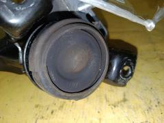 Подушка двигателя на Toyota Avensis AZT255 1AZ-FSE Фото 2