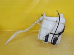 Бачок омывателя на Toyota Noah ZRR75G большой 060851-073