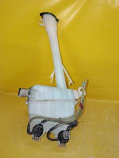 Бачок омывателя 85315-13080 на Toyota Corolla Fielder NZE144G Фото 2
