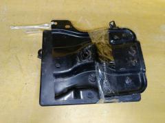 Подставка под аккумулятор на Toyota Corolla Fielder ZRE144G Фото 2