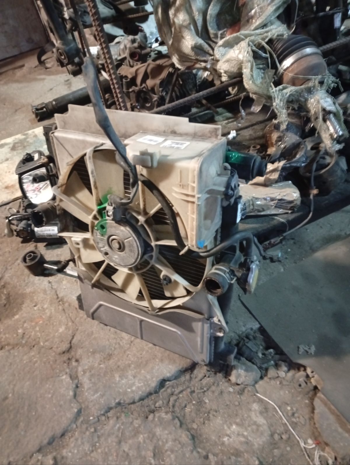 Радиатор ДВС 16400-0J010, 16400-0J020, 16400-0J050, 16400-23080, 16400-23090, 16400-23091, 16400-23100, 16400-23110, 16400-23111, 16400-23140, 16400-23150, 164002308087, 164002310087, 64789А, 64801, FX-036-0991, FX-036-0991A, TD-036-0991, TD-036-0991A на Toyota Vitz SCP10 1SZ-FE Фото 7