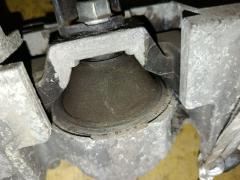 Подушка двигателя на Nissan Dualis NJ10 MR20DE Фото 3