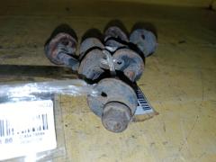 Болт эксцентриковый 48190-22030 на Toyota Mark Ii GX105 1G-FE Фото 2