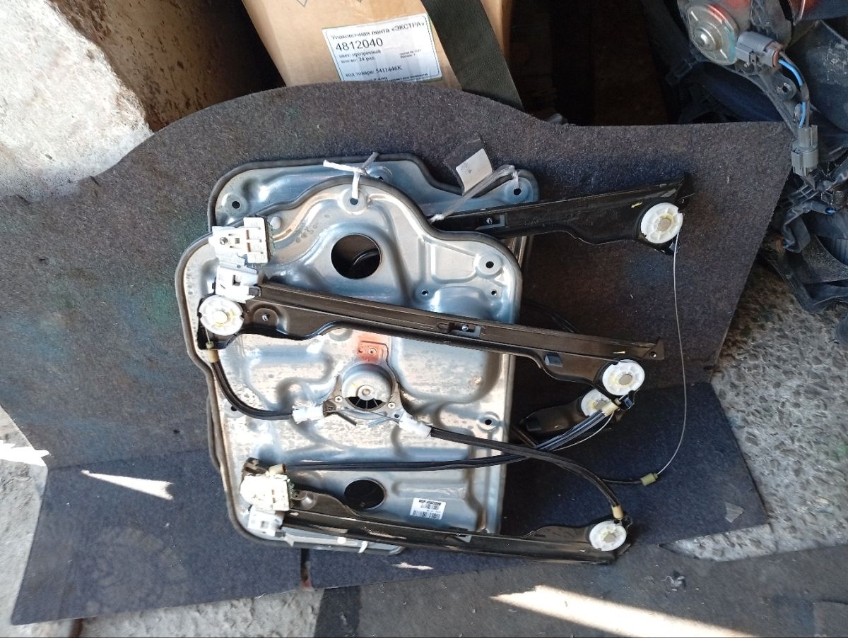 Стеклоподъемный механизм 80771-JD00A на Nissan Dualis KJ10 Фото 4