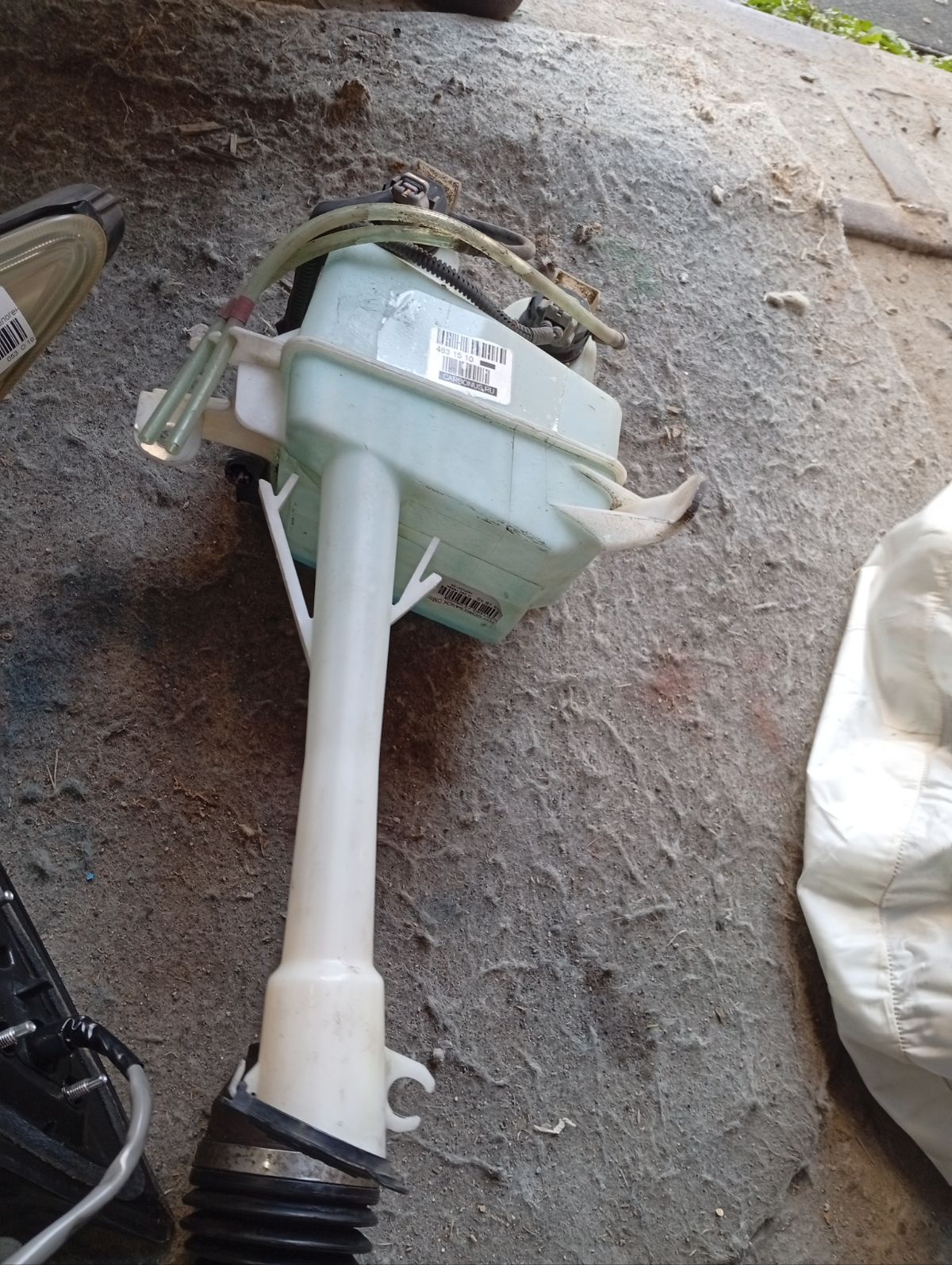 Бачок омывателя 85315-13080 на Toyota Corolla Fielder NZE144G Фото 3