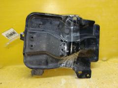 Подставка под аккумулятор на Toyota Corolla Fielder NZE141G Фото 2