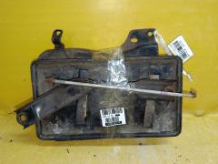 Подставка под аккумулятор на Toyota Corolla Fielder NZE144G