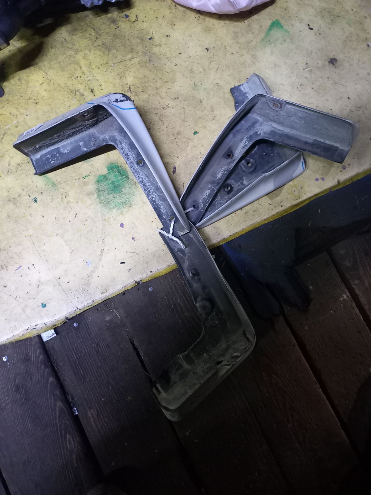 Брызговик на Mitsubishi Grandis NA4W Фото 9