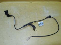 Датчик ABS на Toyota Voxy ZRR75G 89546-28190, Заднее Левое расположение