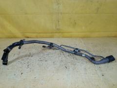 Заливная горловина топливного бака 77201-28282 на Toyota Voxy ZRR75G 3ZR-FE Фото 1