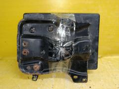 Подставка под аккумулятор на Toyota Corolla Fielder ZRE144G Фото 2