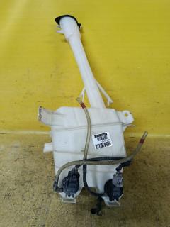 Бачок омывателя 85315-13080 на Toyota Corolla Fielder ZRE144G Фото 3