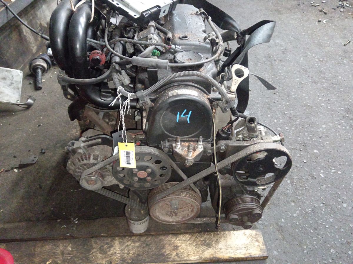 Двигатель на Mitsubishi Lancer Cedia CS2V 4G15 Фото 1