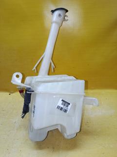 Бачок омывателя на Toyota Corolla Fielder ZRE144G 85315-13080