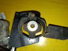 Подушка двигателя на Toyota Corolla Fielder ZRE144G 2ZR-FE Фото 4